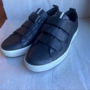 Ecco soft 8 3 strap black leather sneakers 38